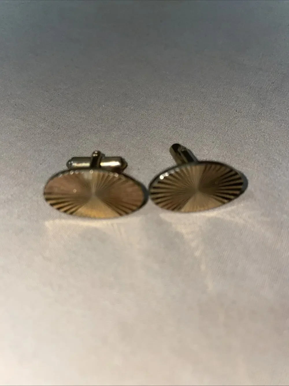 GOLD TONE CUFF LINKS Starburst Center